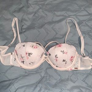 34 B White floral lace push bra✨